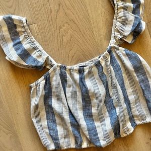 Alice + Olivia Celestia blue striped flutter sleeveless top large L M